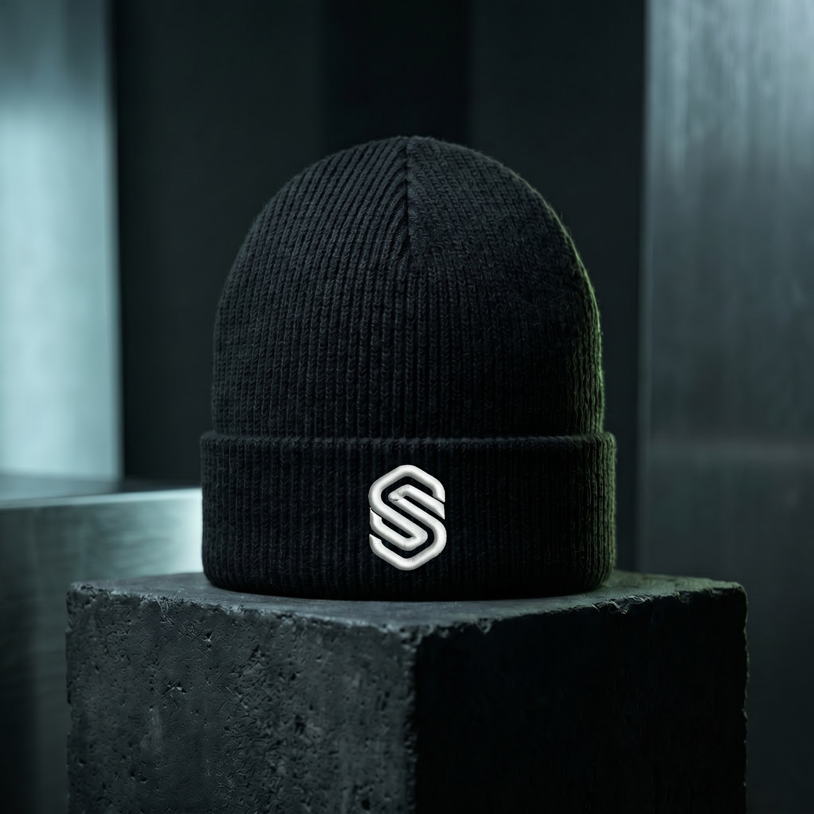 Synthera beanie — embroidered cuff